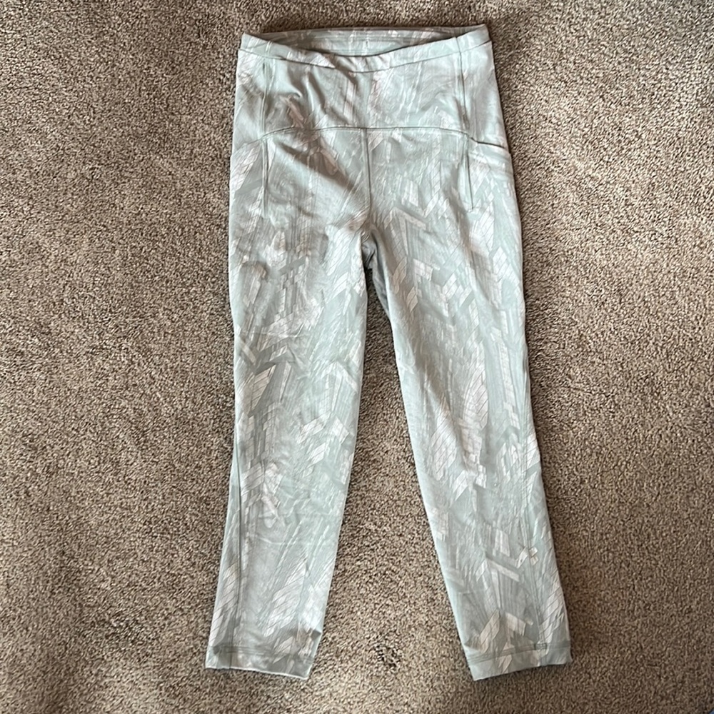 Lululemon Swift speed high rise crop with pockets.